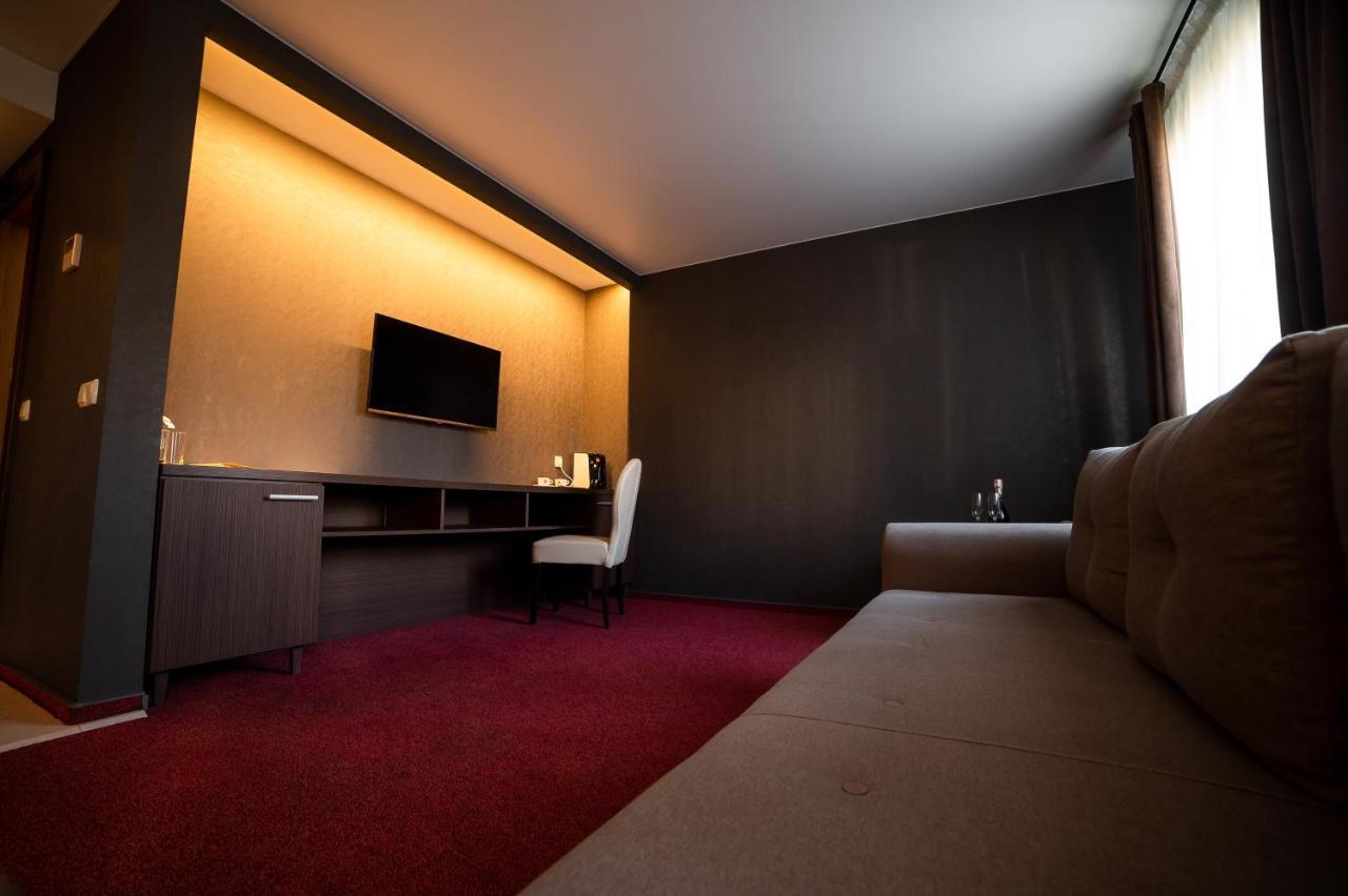 Sribni Leleky Hotel & Spa Lutsk Luaran gambar