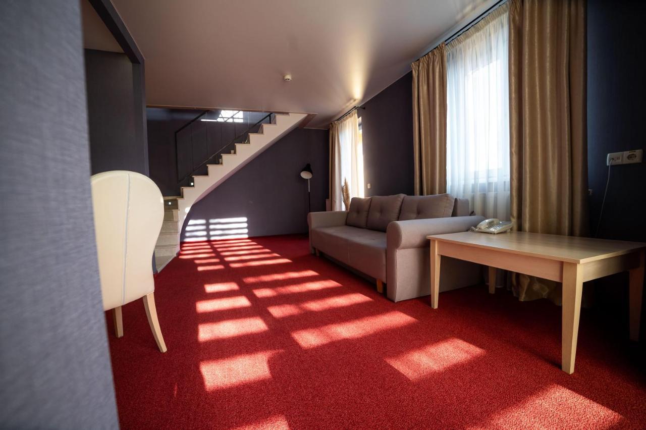 Sribni Leleky Hotel & Spa Lutsk Luaran gambar